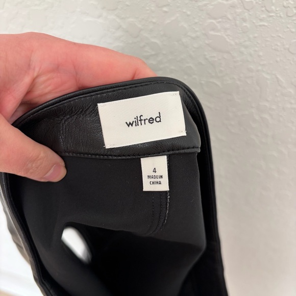 Aritzia Wilfred Black Rekindle Vegan Leather Mini Skirt Size 4 - Picture 3 of 4